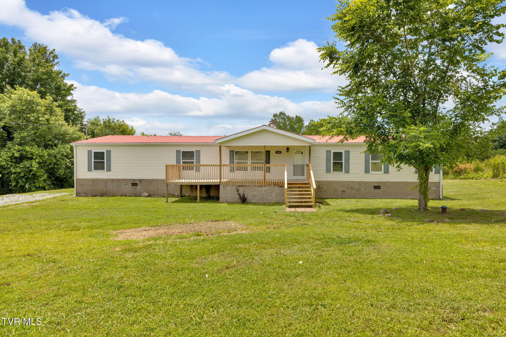 1041 Red Hill Road, Newport, Tennessee image 1
