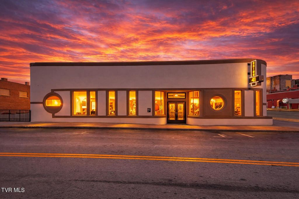 Photo of 171 Piedmont Avenue, Bristol, VA 24201 (MLS # 9991139)