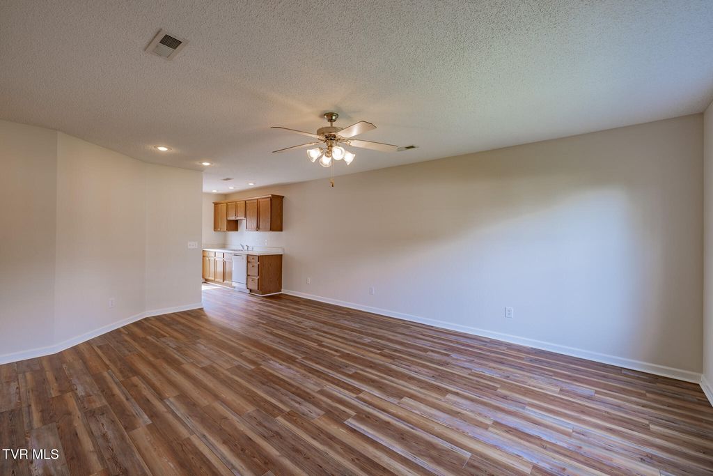 Photo of 14 Province Drive #14, Gray, TN 37615 (MLS # 9985428)