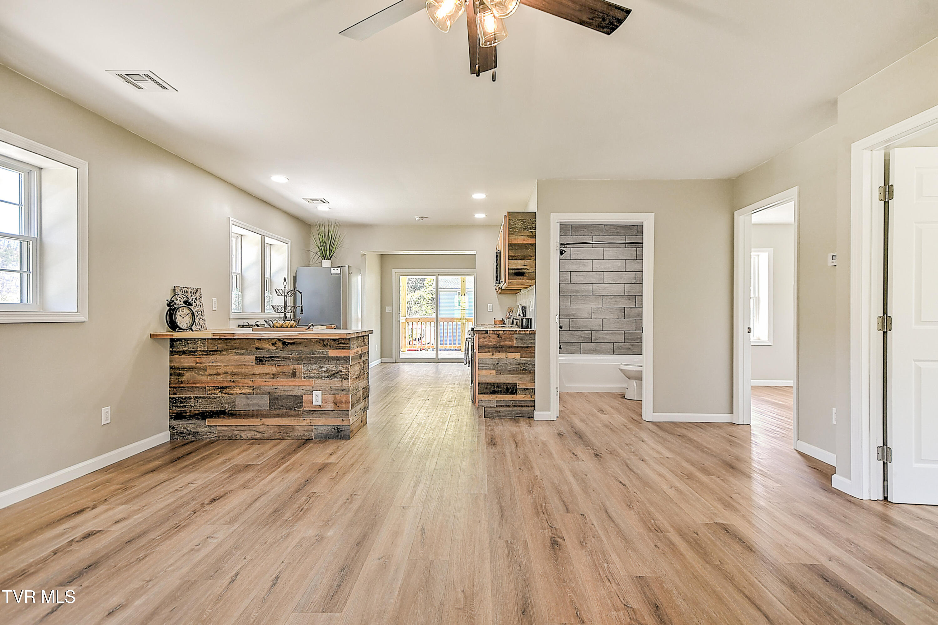 2950 Hilton Road, Gate City, Virginia image 3