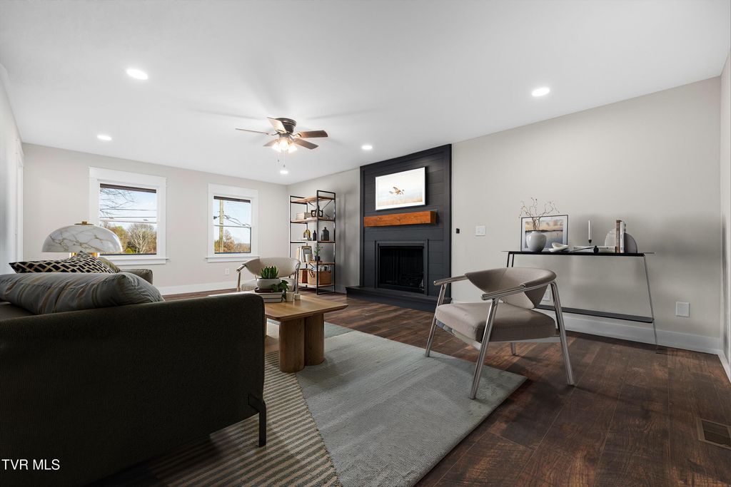 Photo of 109 Tami Drive, Johnson City, TN 37601 (MLS # 9989597)