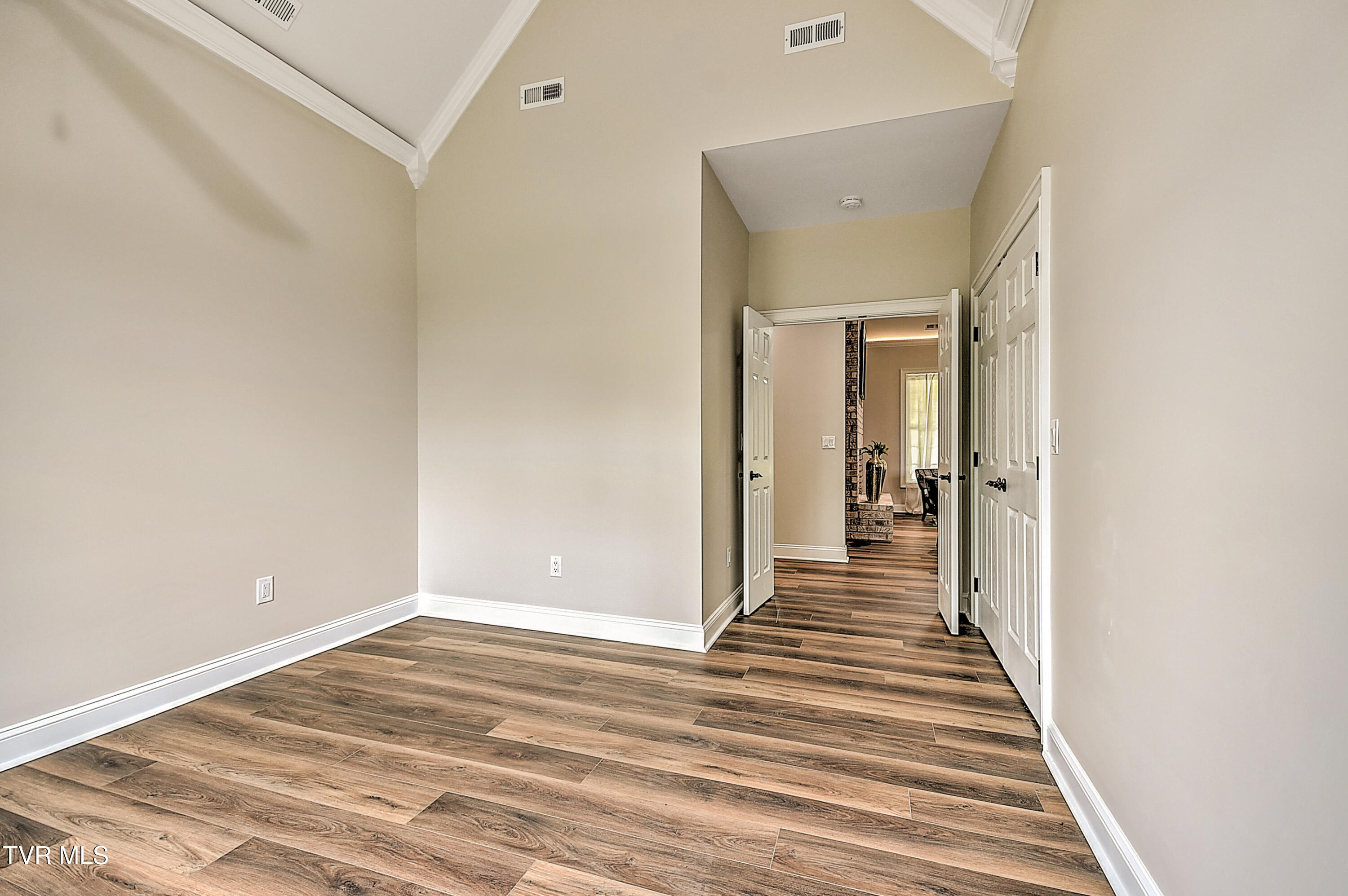302 Charlton Court, Bluff City, Tennessee image 32