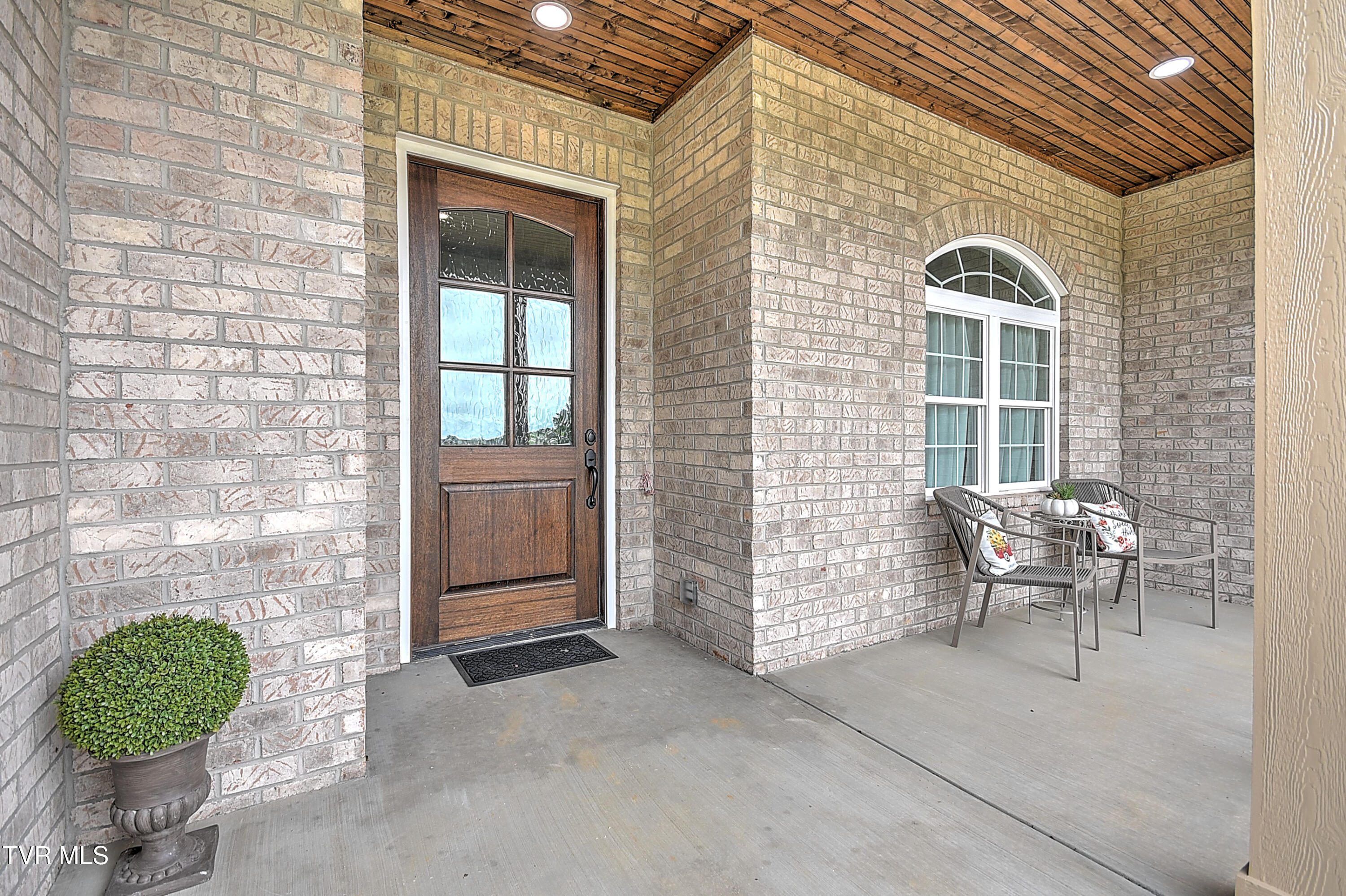 302 Charlton Court, Bluff City, Tennessee image 8