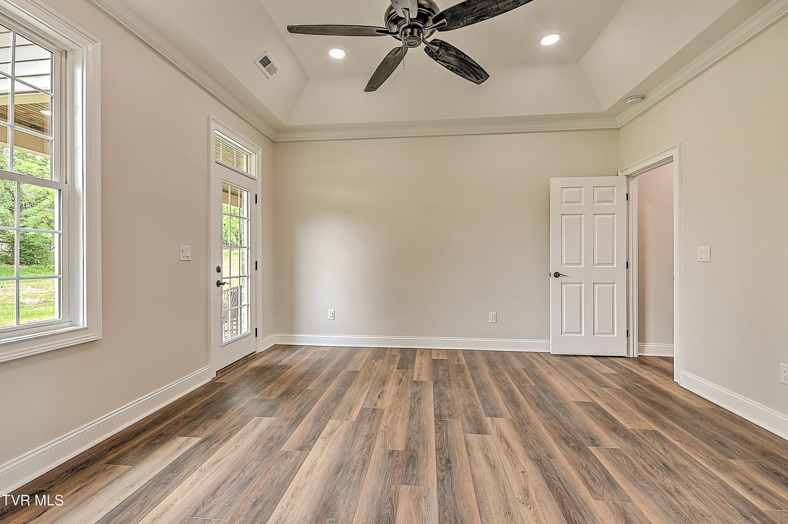 302 Charlton Court, Bluff City, Tennessee image 37