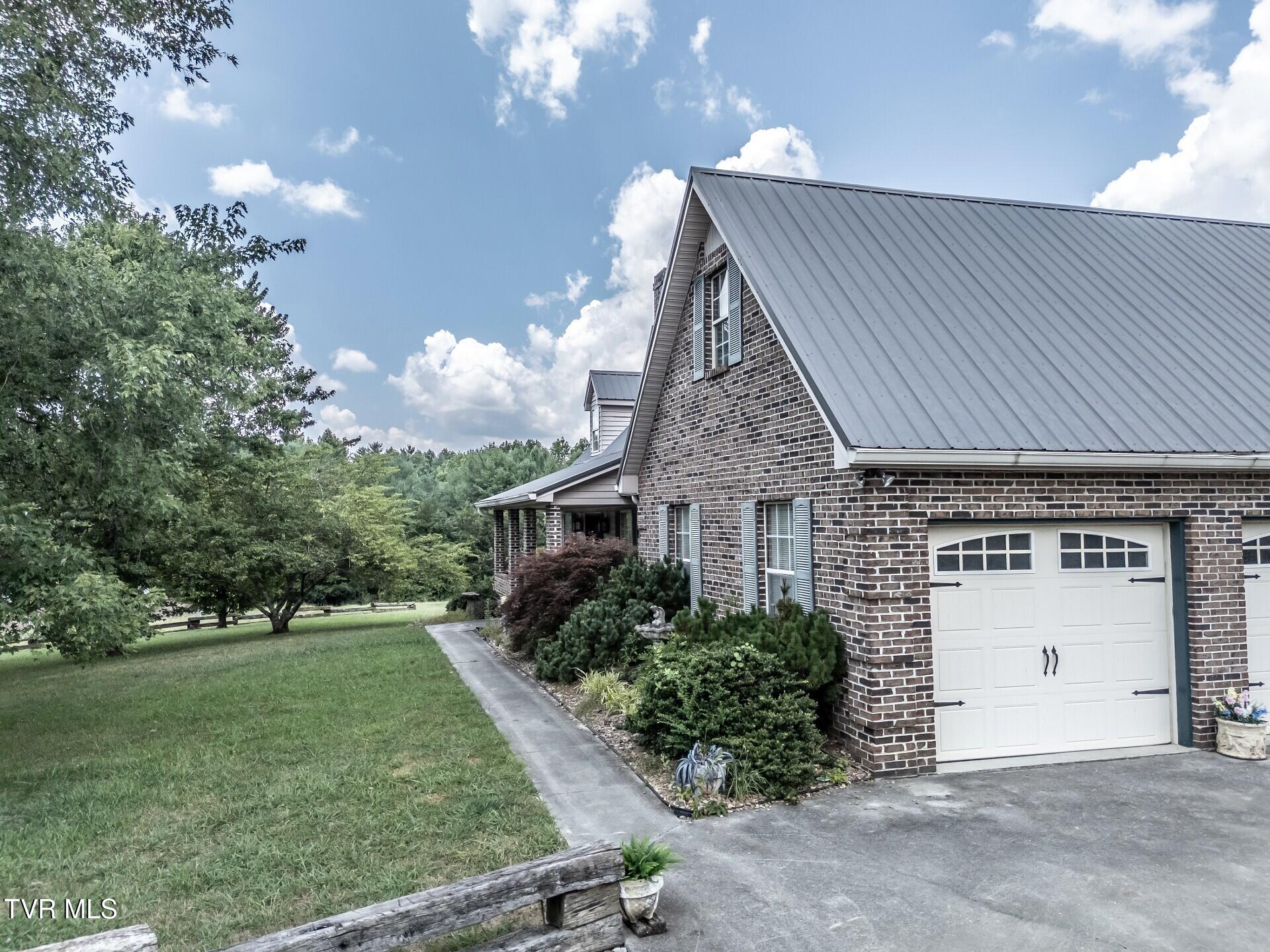 1473 Oasis Road