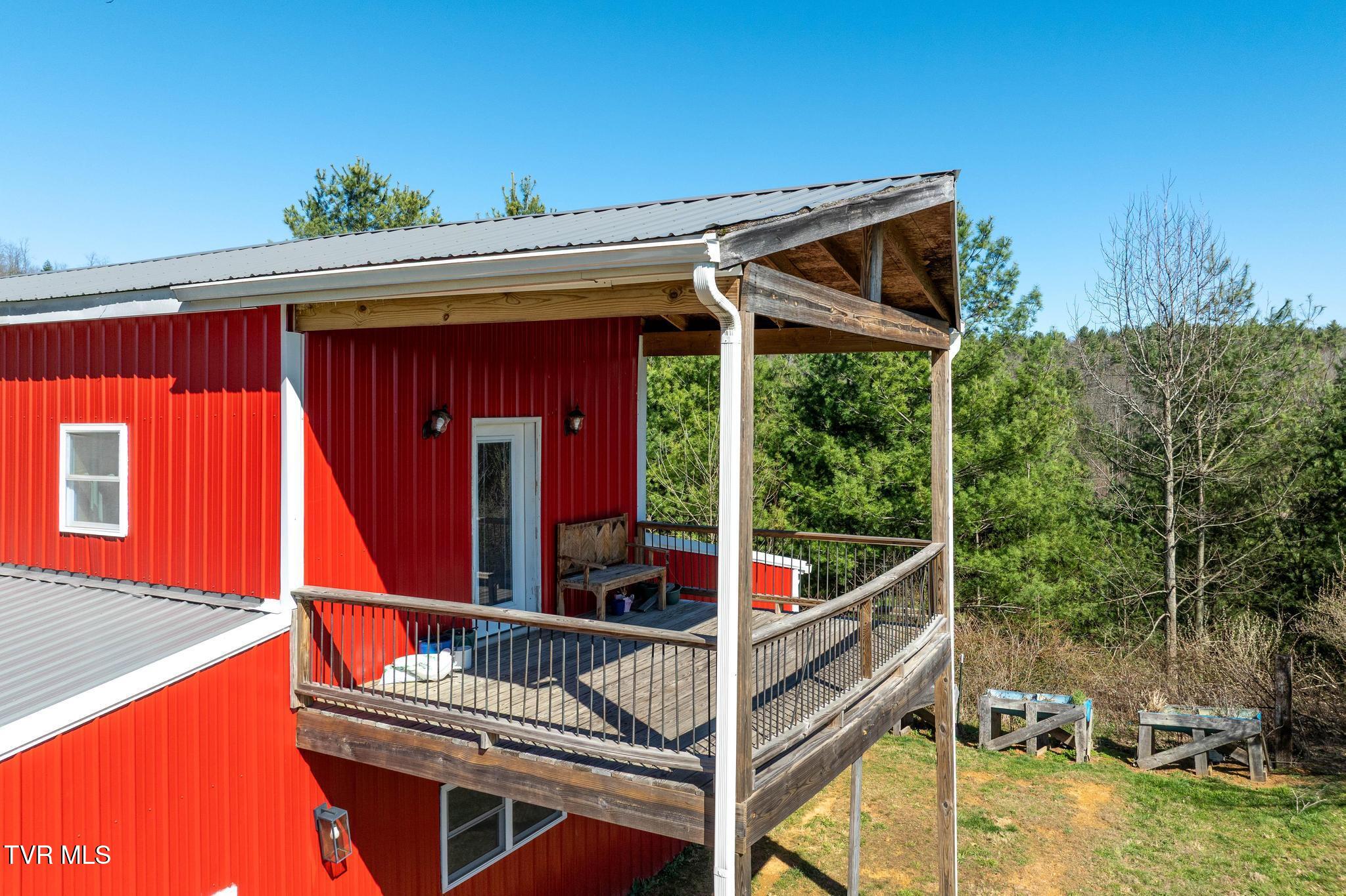 533 Robinson Hollow Lane