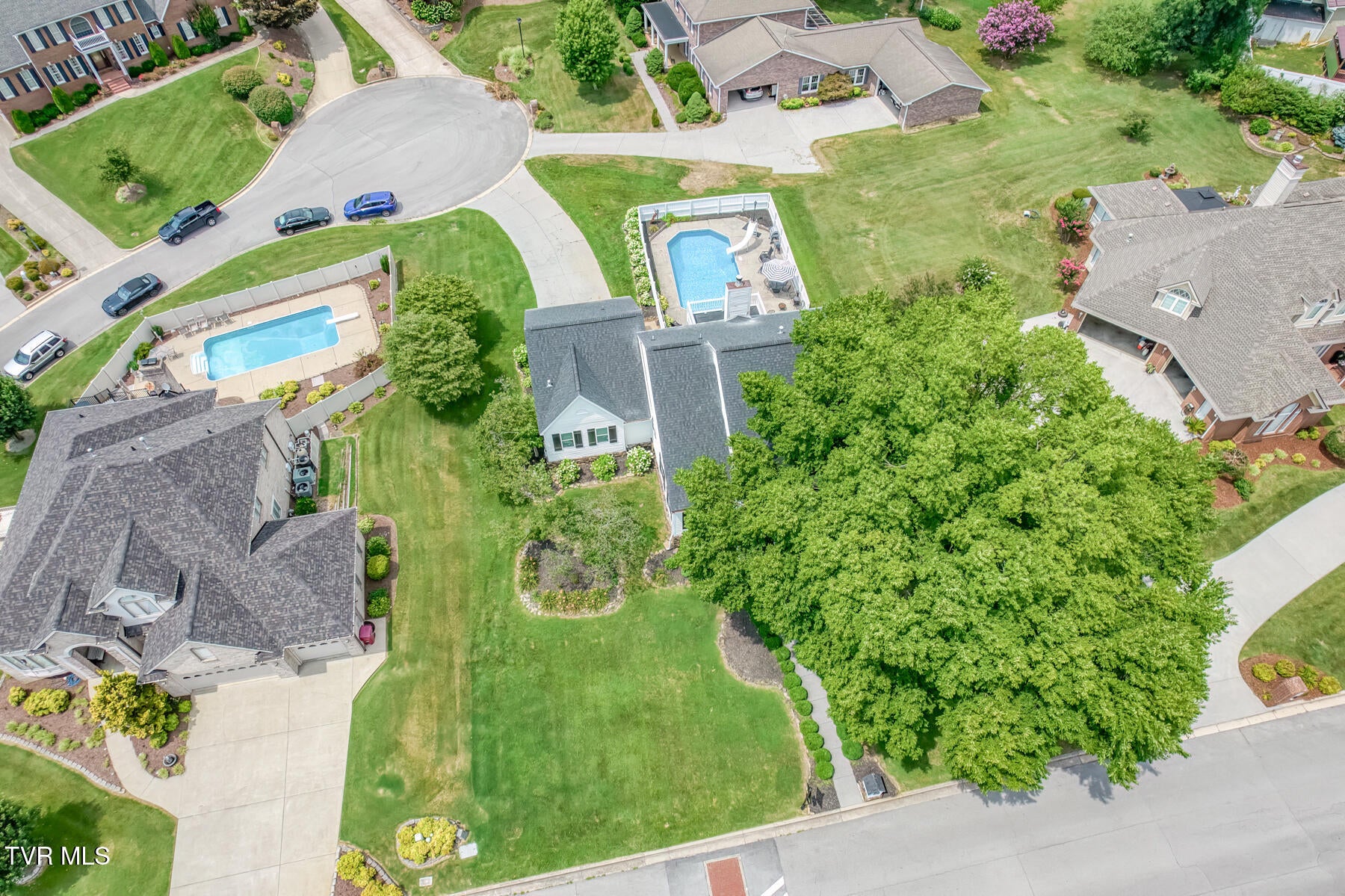 106 Woodbriar Drive