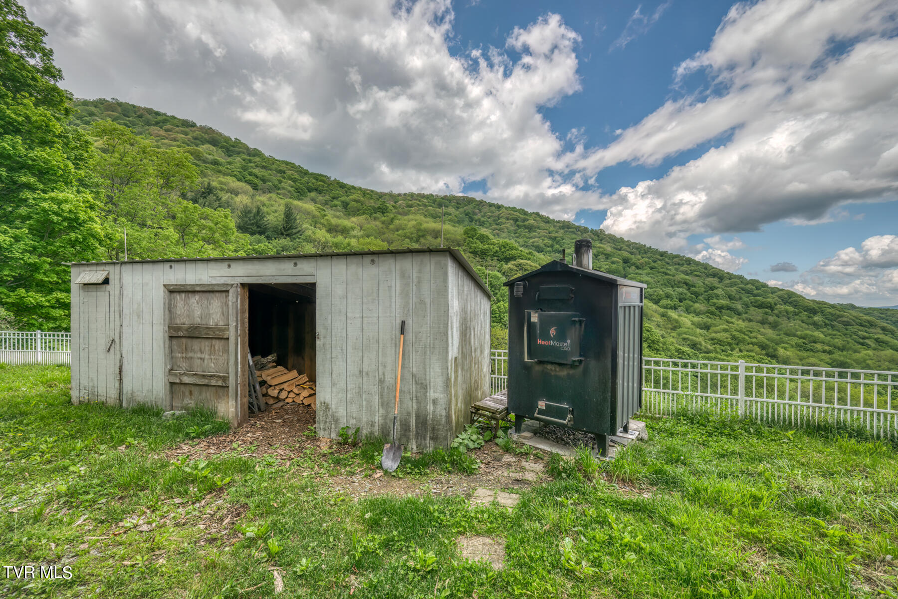 1010 Heaton Creek Road, Roan Mountain, Tennessee image 32