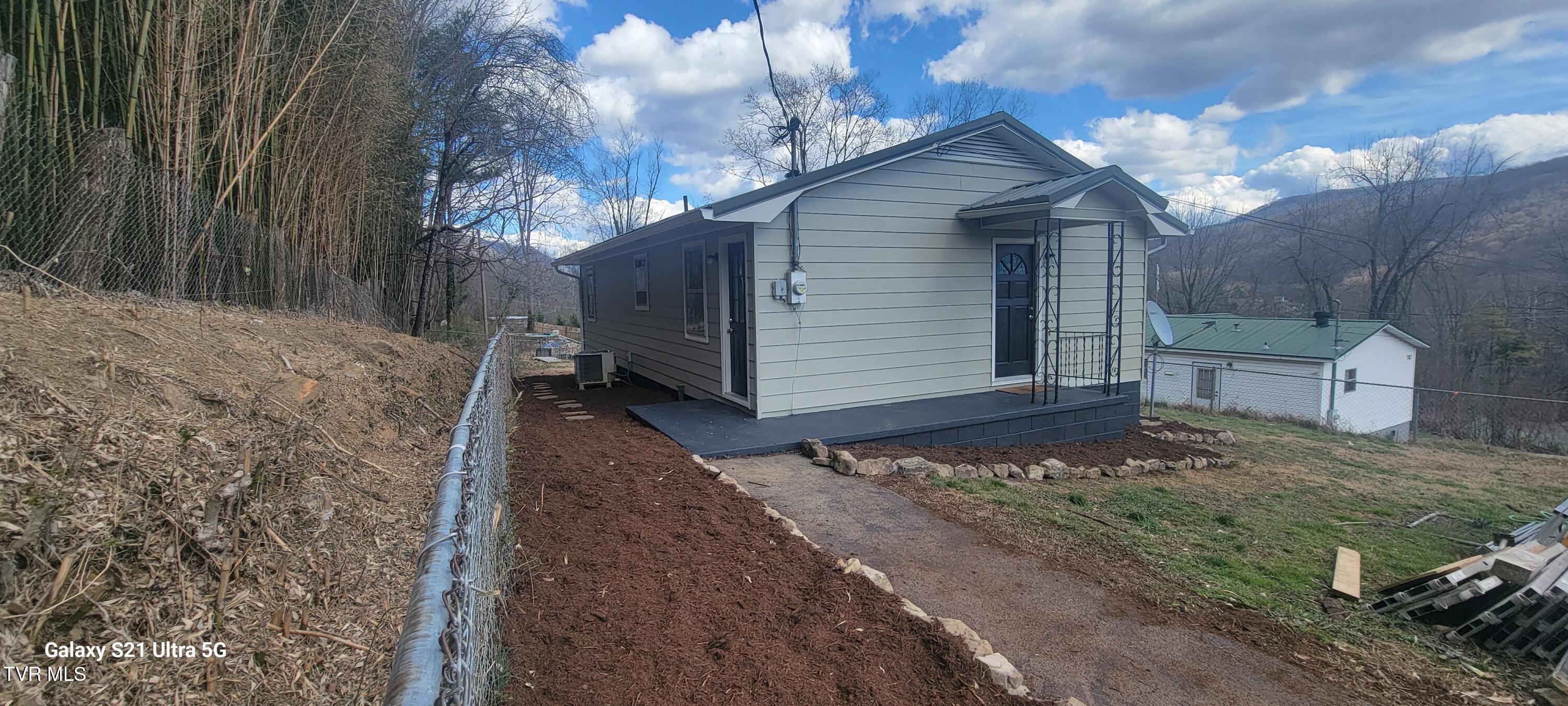 708 8th Street, Big Stone Gap, Virginia image 2