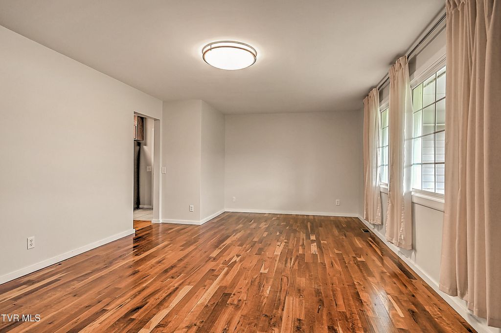 Photo of 234 Doe Avenue, Elizabethton, TN 37643 (MLS # 9993930)