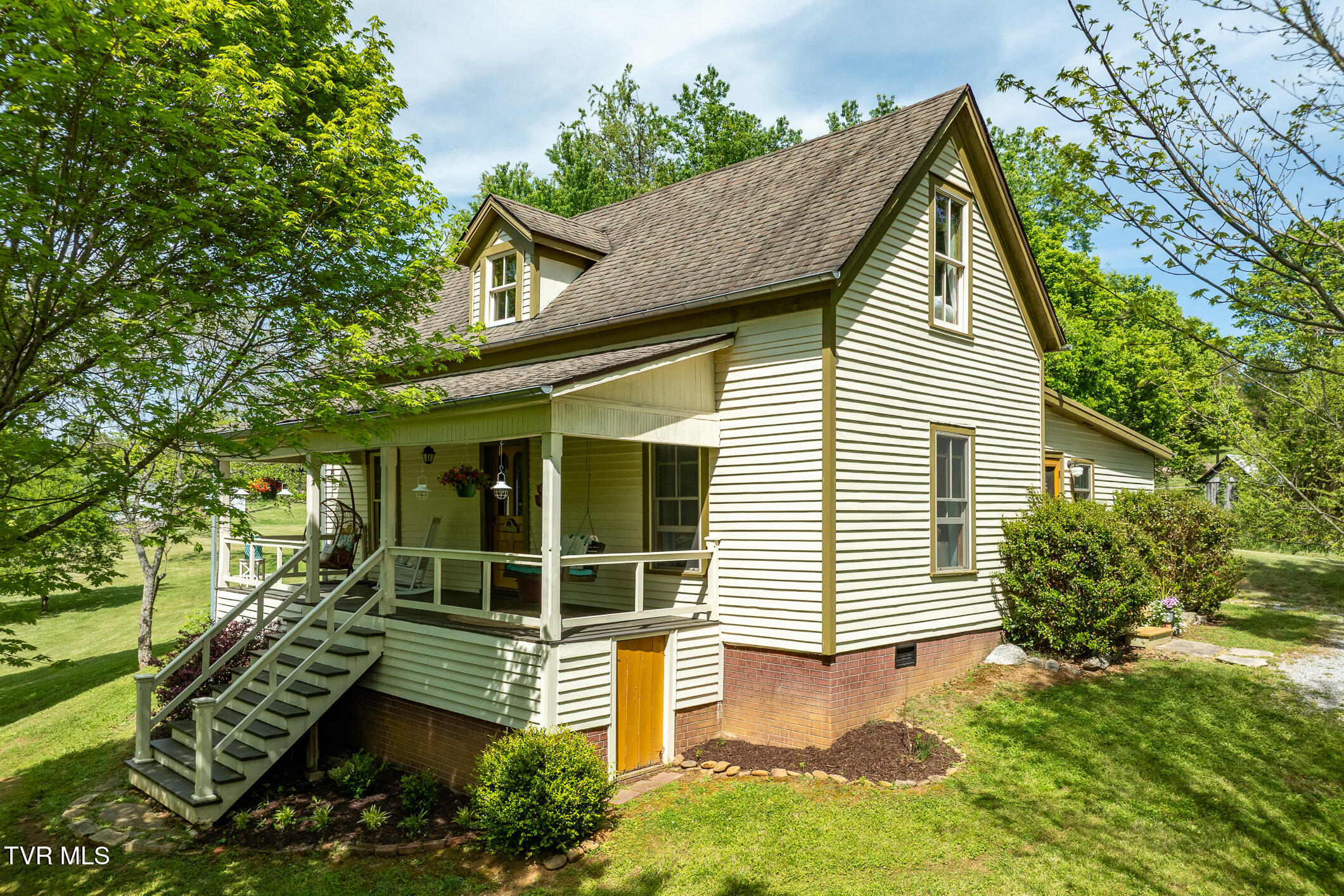 985 Chuckey Pike