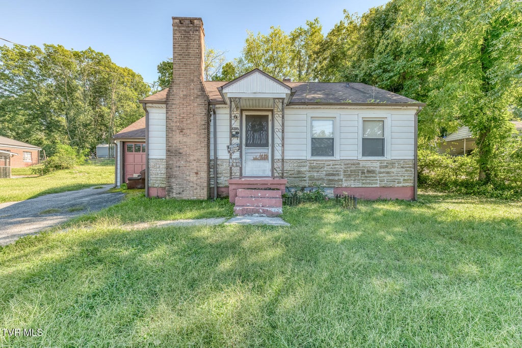 Photo of 2410 Broad Street, Bristol, TN 37620 (MLS # 10001861)