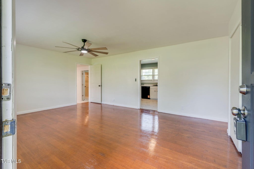Photo of 720 Norris Avenue, Kingsport, TN 37665 (MLS # 9996416)
