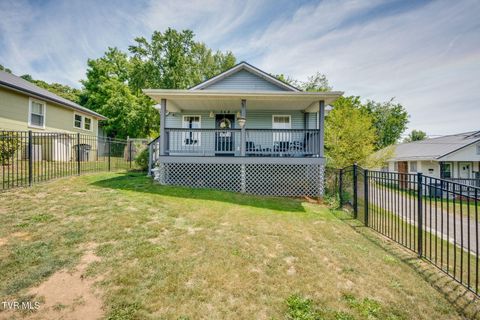 Photo of 368 Lynn Avenue, Kingsport, TN 37665 (MLS # 9995776)