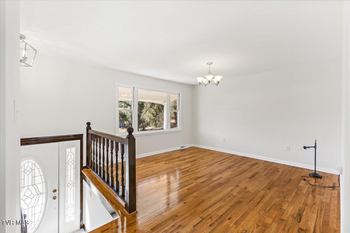 197 Dewdrop Place, Bristol, Virginia image 4
