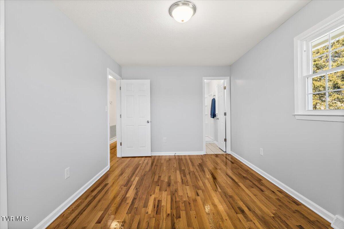 197 Dewdrop Place, Bristol, Virginia image 22