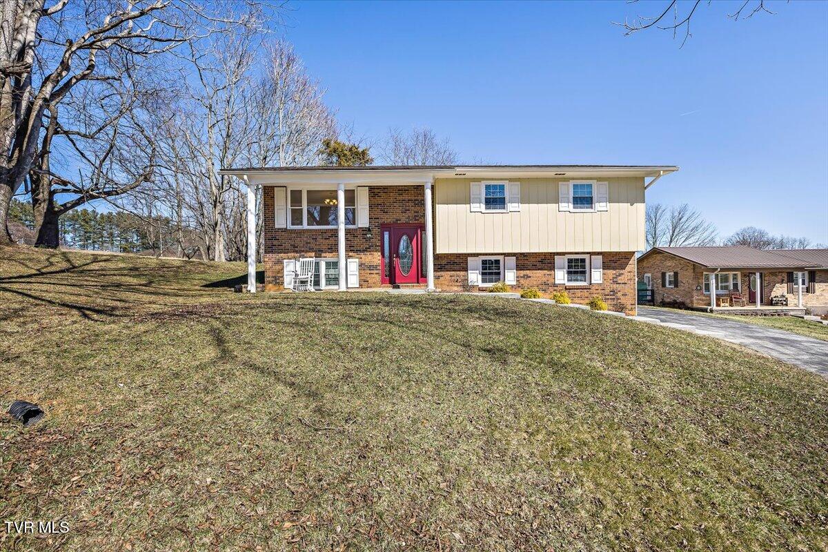 197 Dewdrop Place, Bristol, Virginia image 2