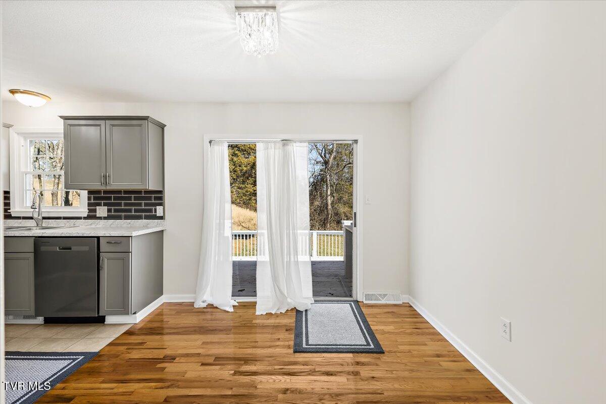 197 Dewdrop Place, Bristol, Virginia image 7
