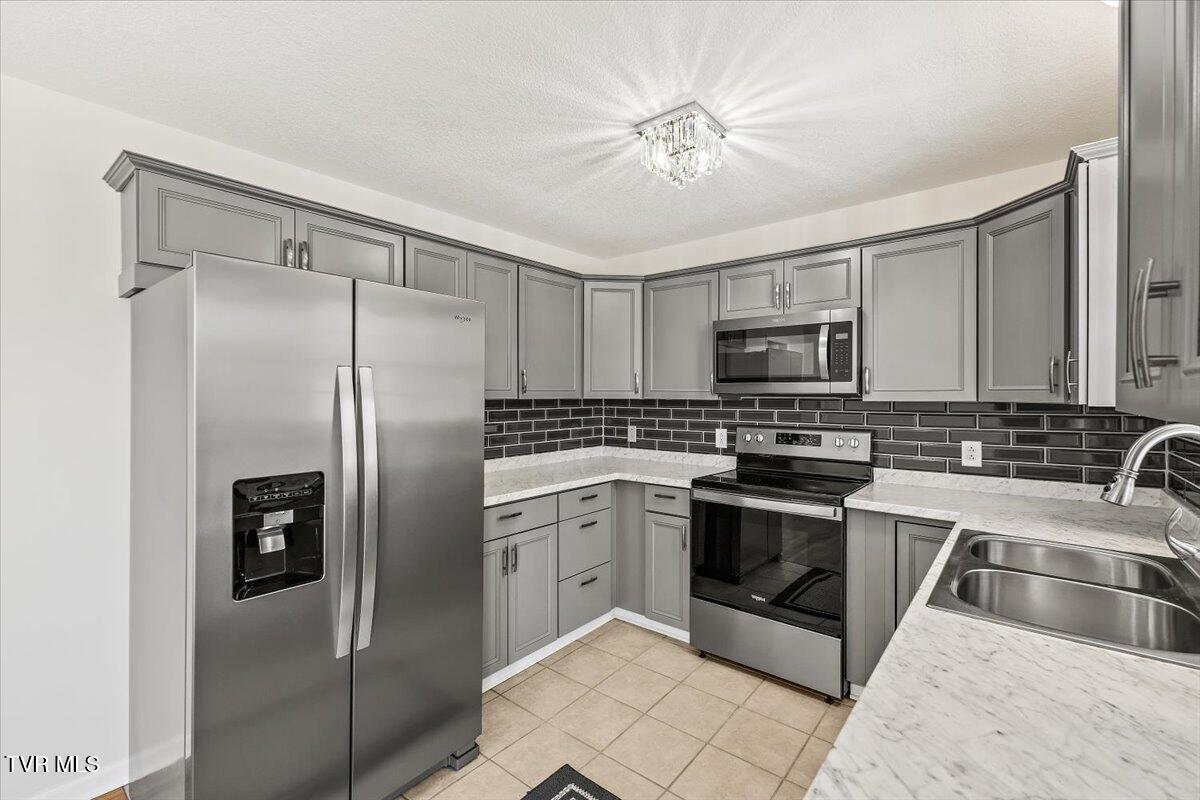197 Dewdrop Place, Bristol, Virginia image 11