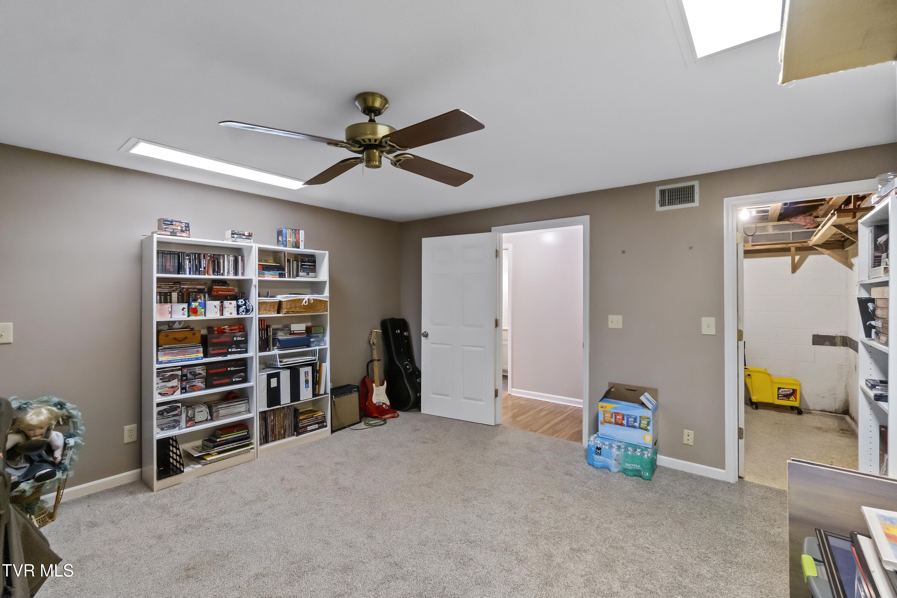1147 Timbers #1147, Greeneville, Tennessee image 32