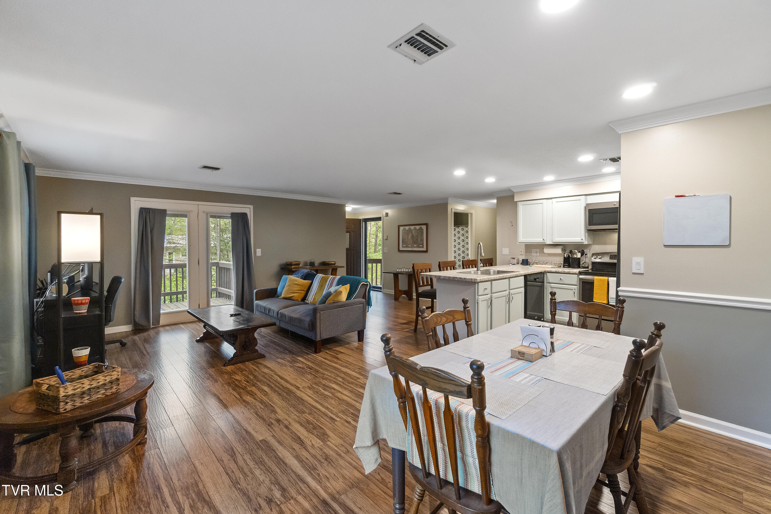 1147 Timbers #1147, Greeneville, Tennessee image 17