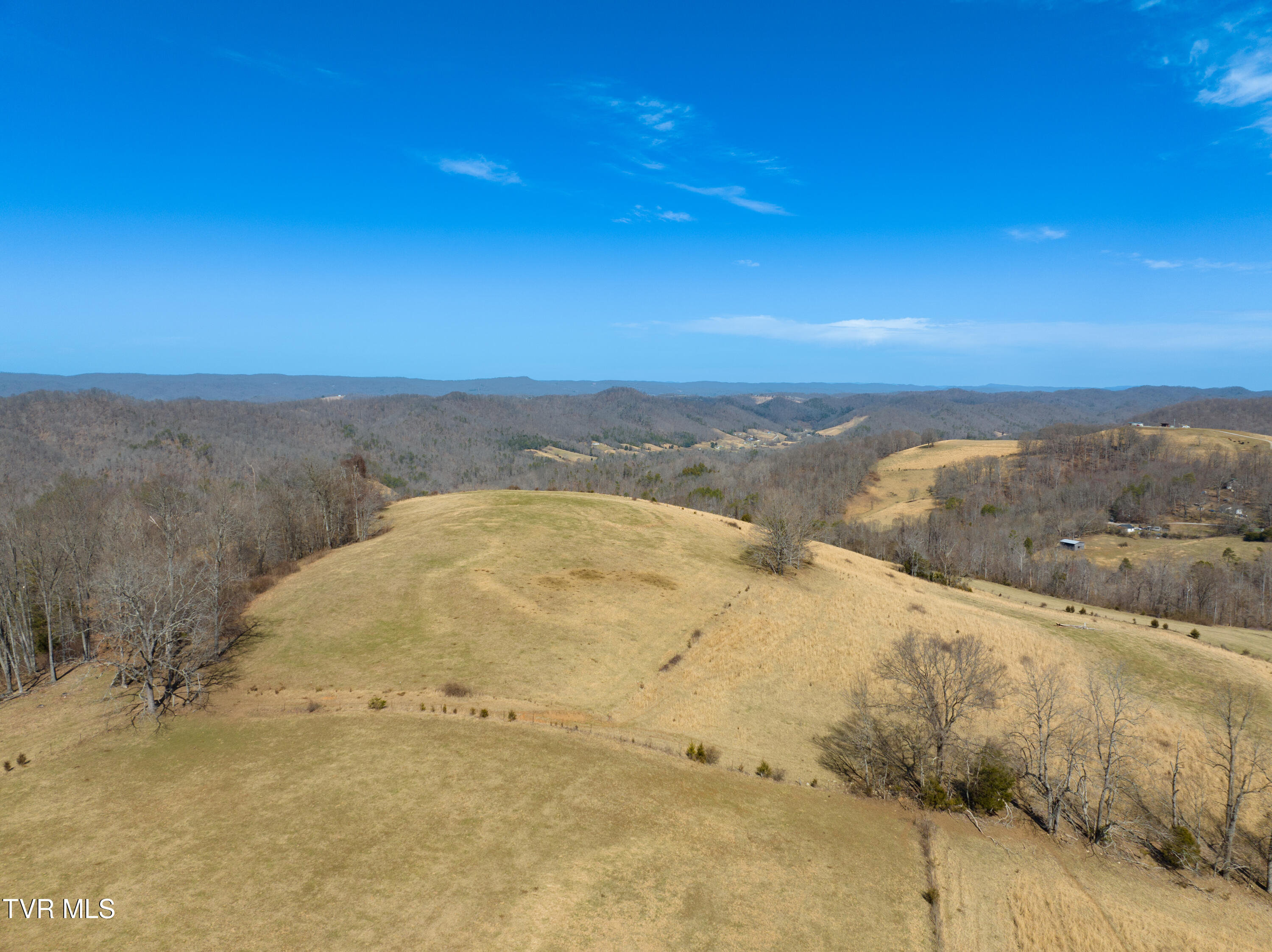 2192 Wolfe Cir Cir, Thorn Hill, Tennessee image 5