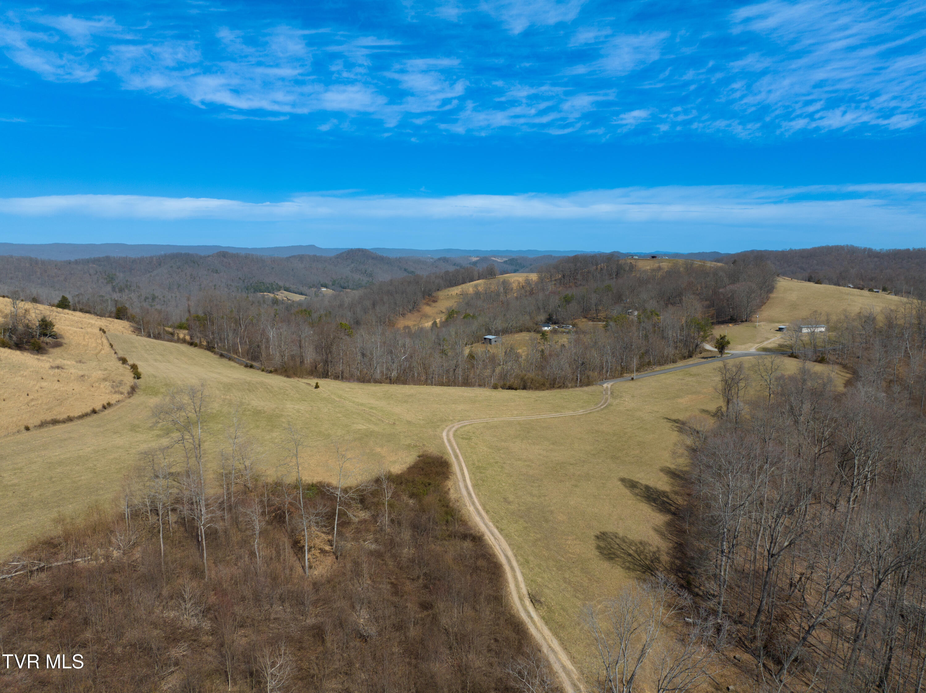 2192 Wolfe Cir Cir, Thorn Hill, Tennessee image 3