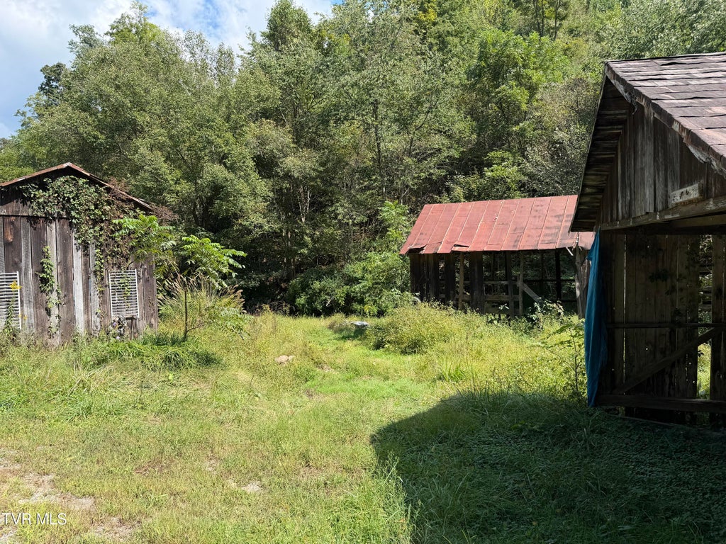 Photo of 429 Greggs Branch Road, Butler, TN 37640 (MLS # 10000992)