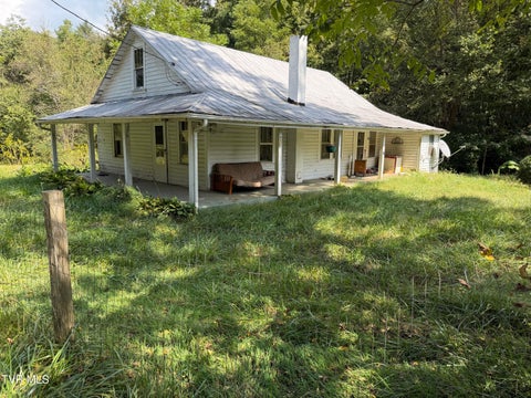 Photo of 429 Greggs Branch Road, Butler, TN 37640 (MLS # 10000992)