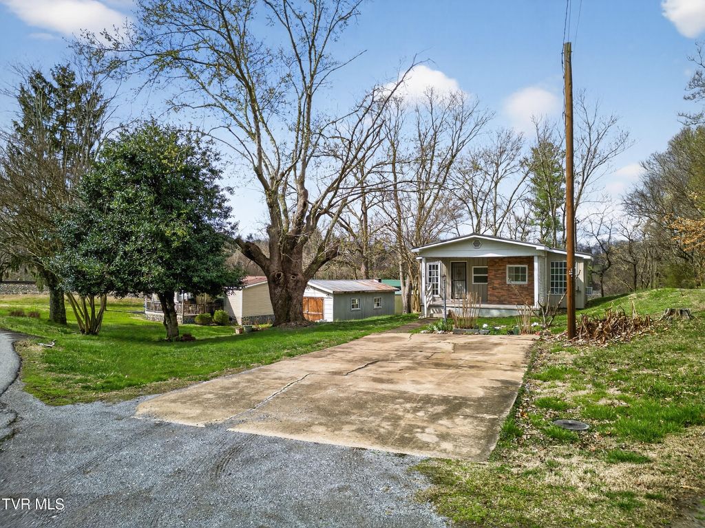 Photo of 1140 Irish Street, Greeneville, TN 37743 (MLS # 9992182)