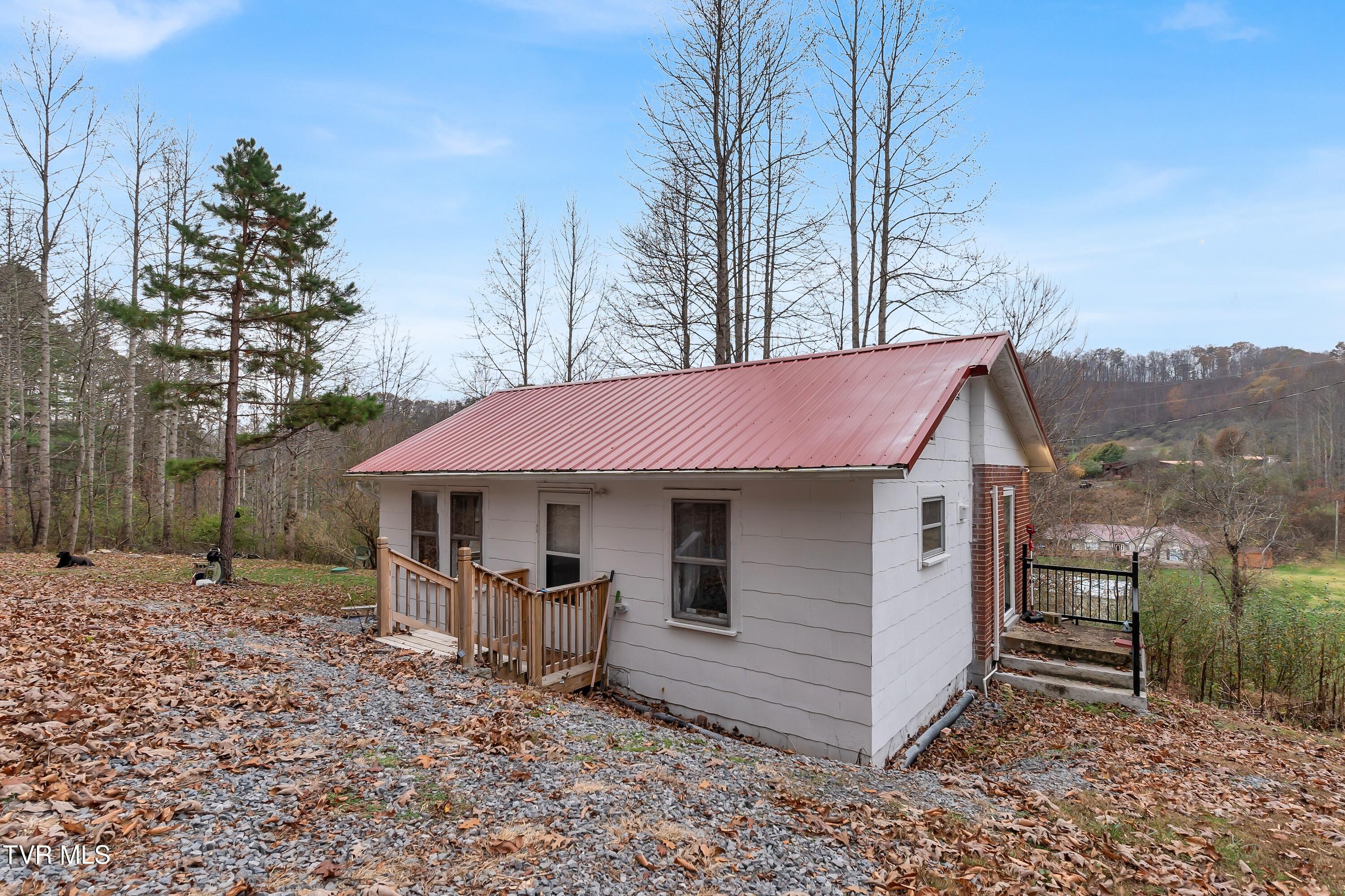 552 Jerrys Branch, Clintwood, Virginia image 3