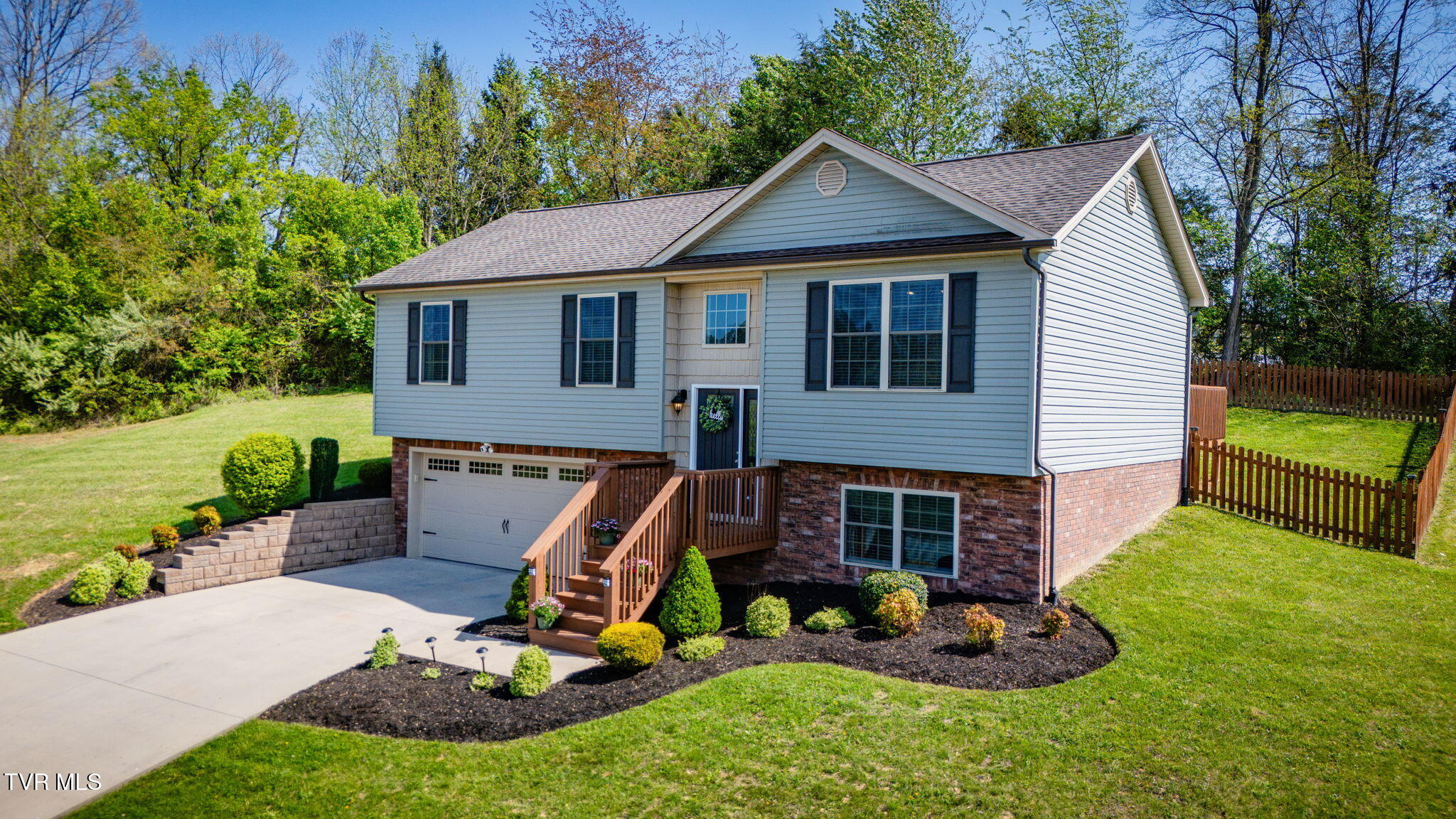 5017 Aberlea Place, Piney Flats, Tennessee image 2
