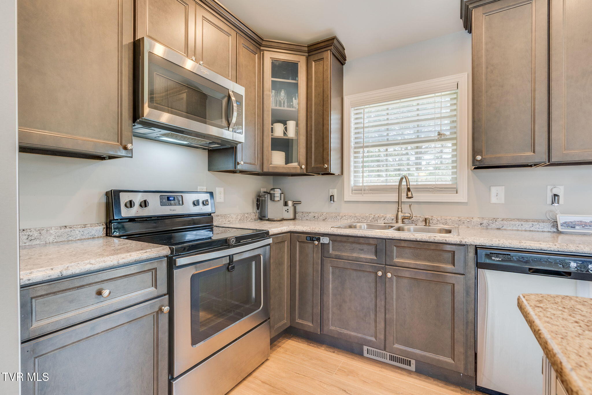 5017 Aberlea Place, Piney Flats, Tennessee image 10