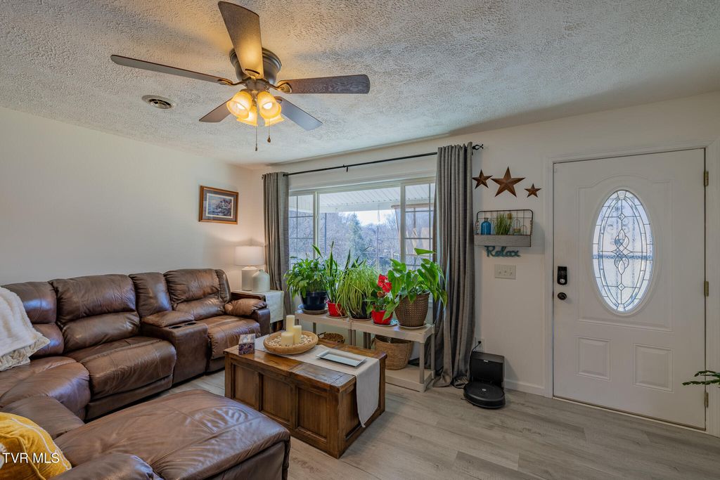 Photo of 3216 Brownlow Road, Kingsport, TN 37660 (MLS # 9990435)