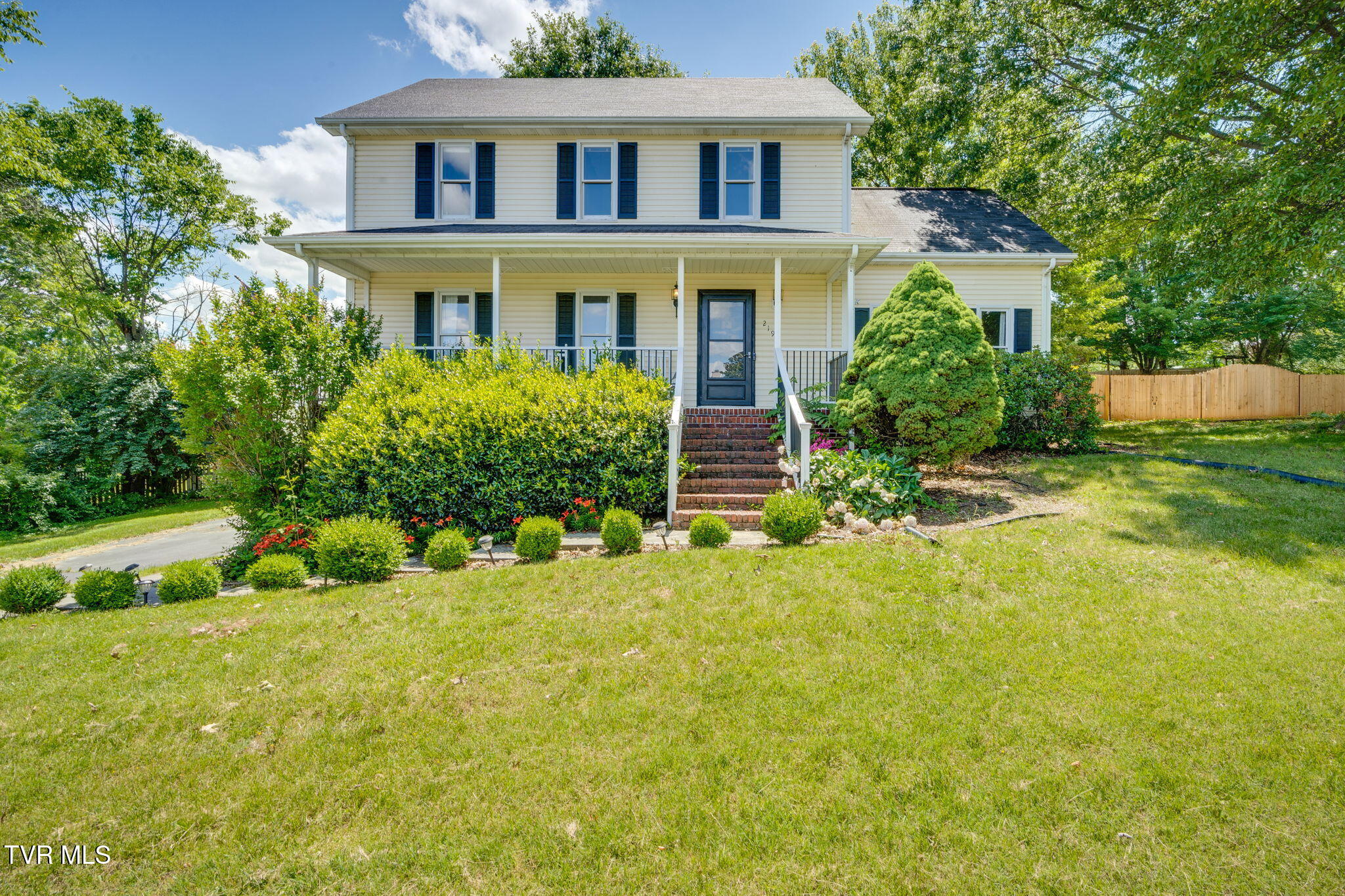 219 Meridale Drive, Johnson City, Tennessee image 2