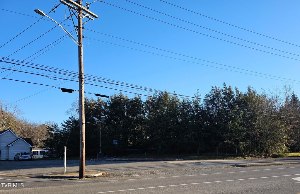 Photo of 108 Park Avenue, Wise, VA 24293 (MLS # 9989463)