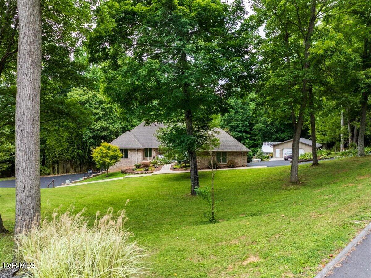 2031 Ridgefield Road