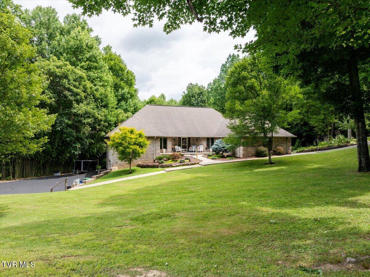 2031 Ridgefield Road