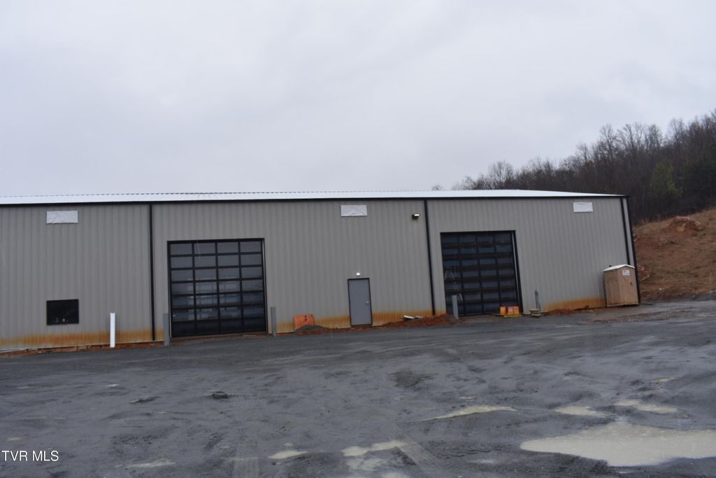 Photo of 2640 Stone West Drive, Kingsport, TN 37660 (MLS # 9991699)