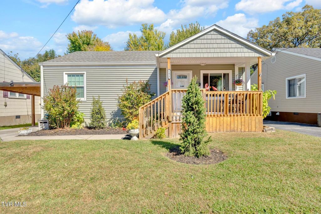 Photo of 1420 Belmont Drive, Kingsport, TN 37664 (MLS # 9987258)