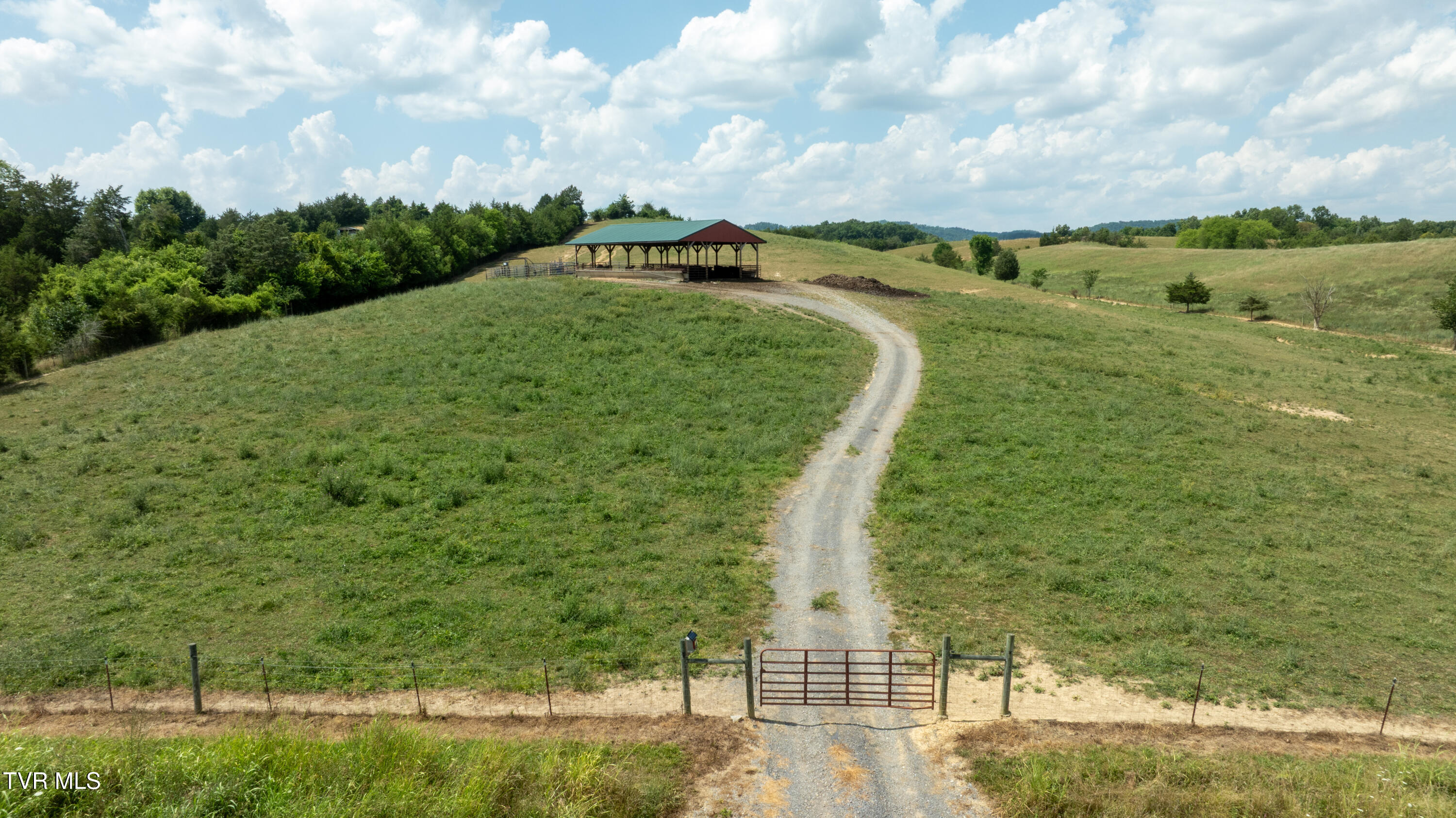 1550 Mount Hope Road 2