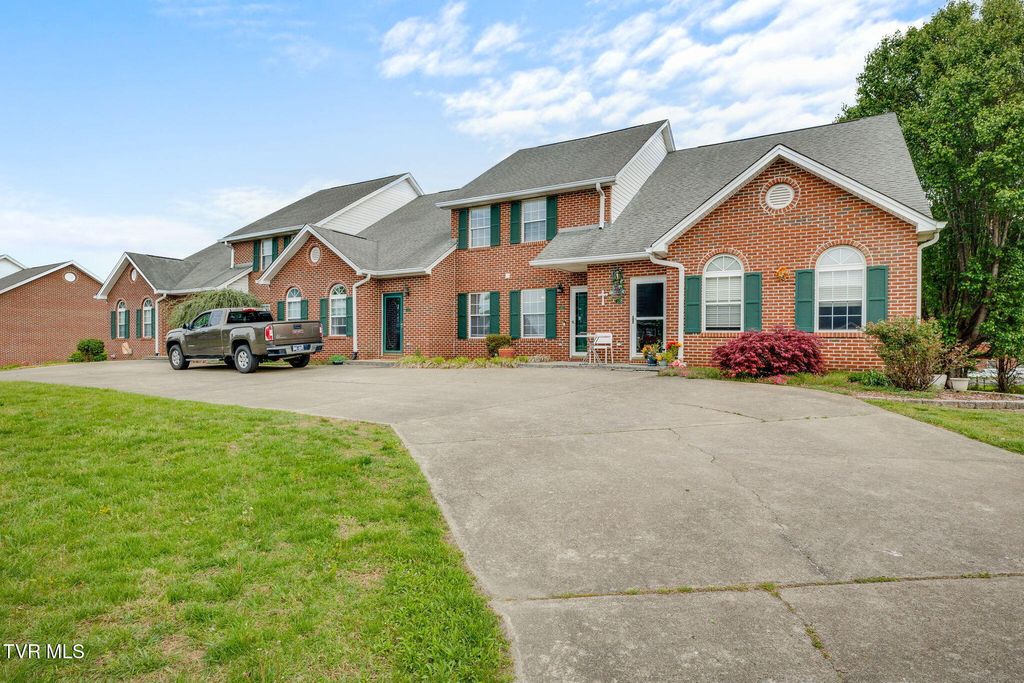 Photo of 142 Eagle View Private Drive #142, Blountville, TN 37617 (MLS # 9993986)