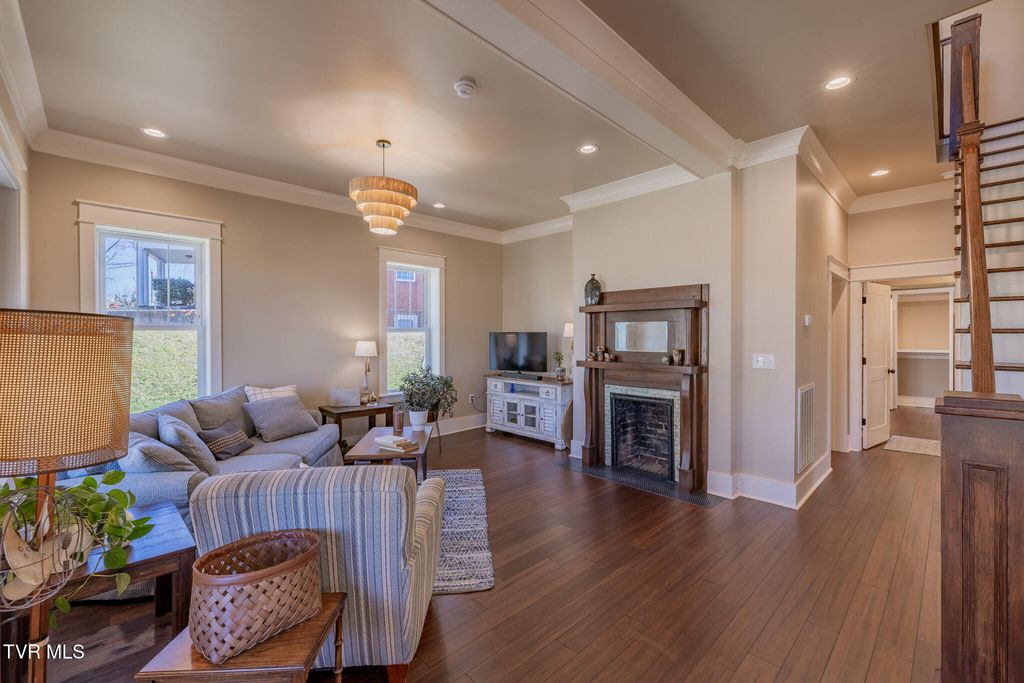 Photo of 801 Watauga St Street, Kingsport, TN 37660 (MLS # 9990410)