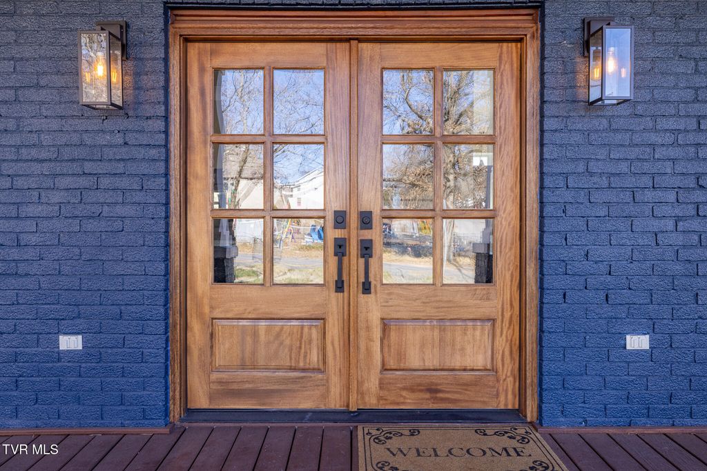 Photo of 801 Watauga St Street, Kingsport, TN 37660 (MLS # 9990410)