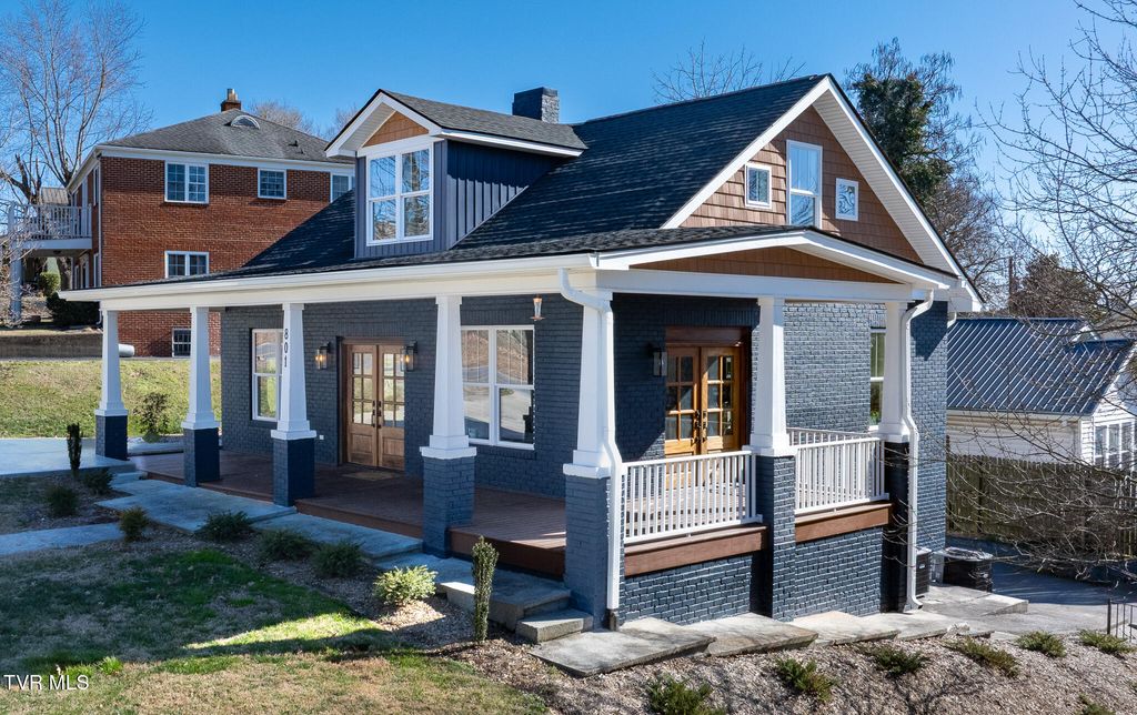 Photo of 801 Watauga St Street, Kingsport, TN 37660 (MLS # 9990410)