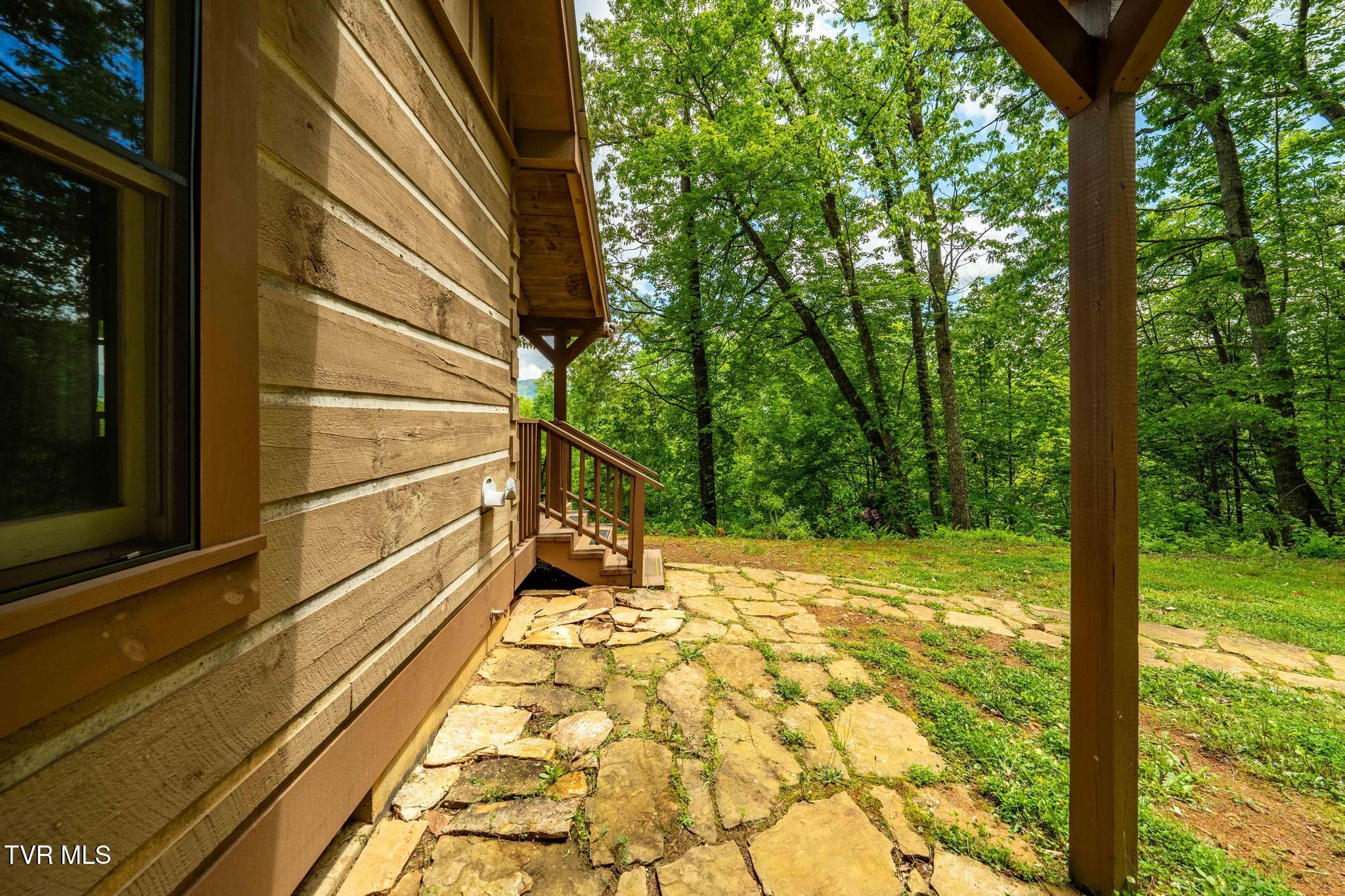 563 Longview Private Drive, Mountain City, Tennessee image 18