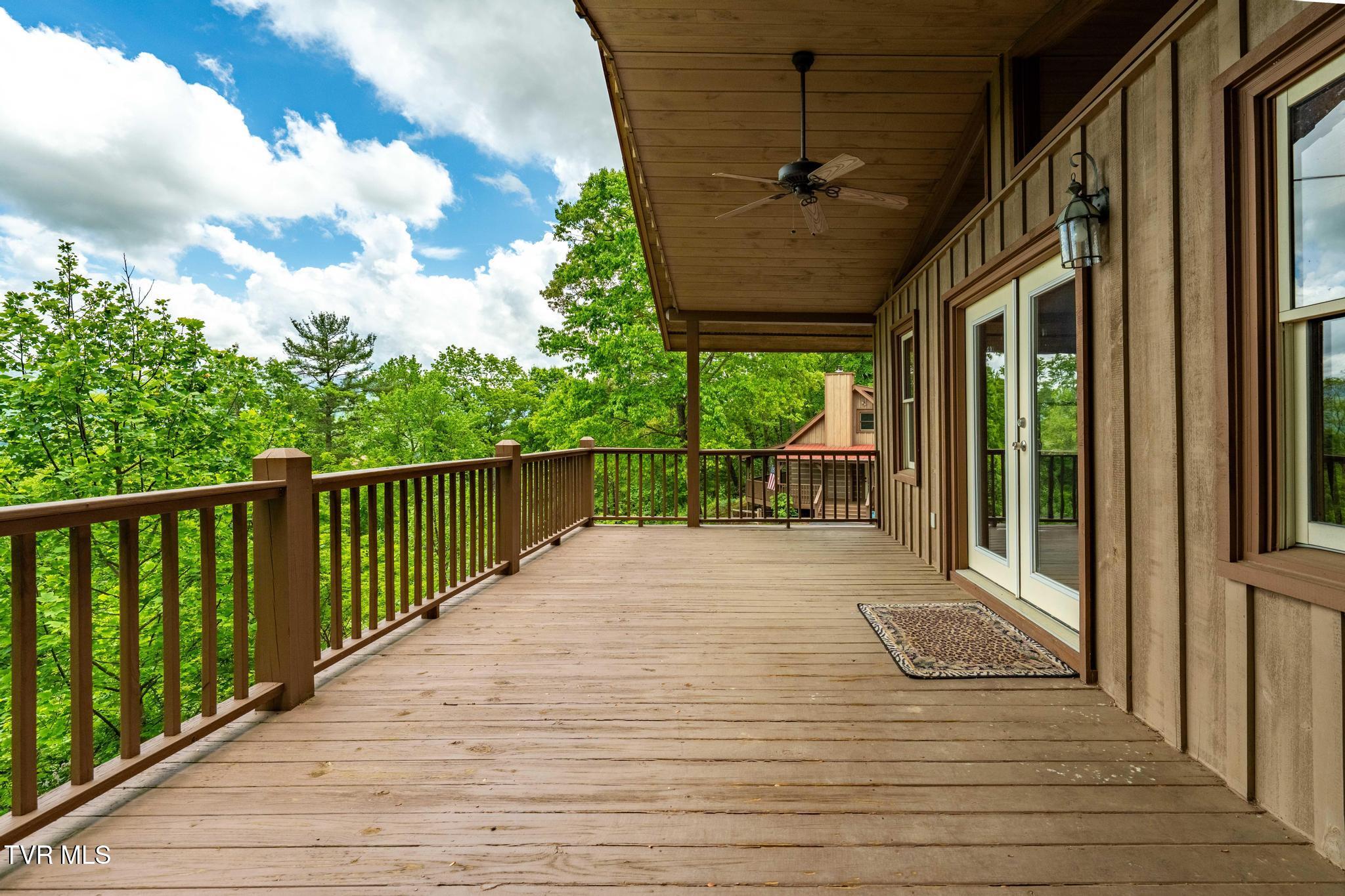 563 Longview Private Drive, Mountain City, Tennessee image 26