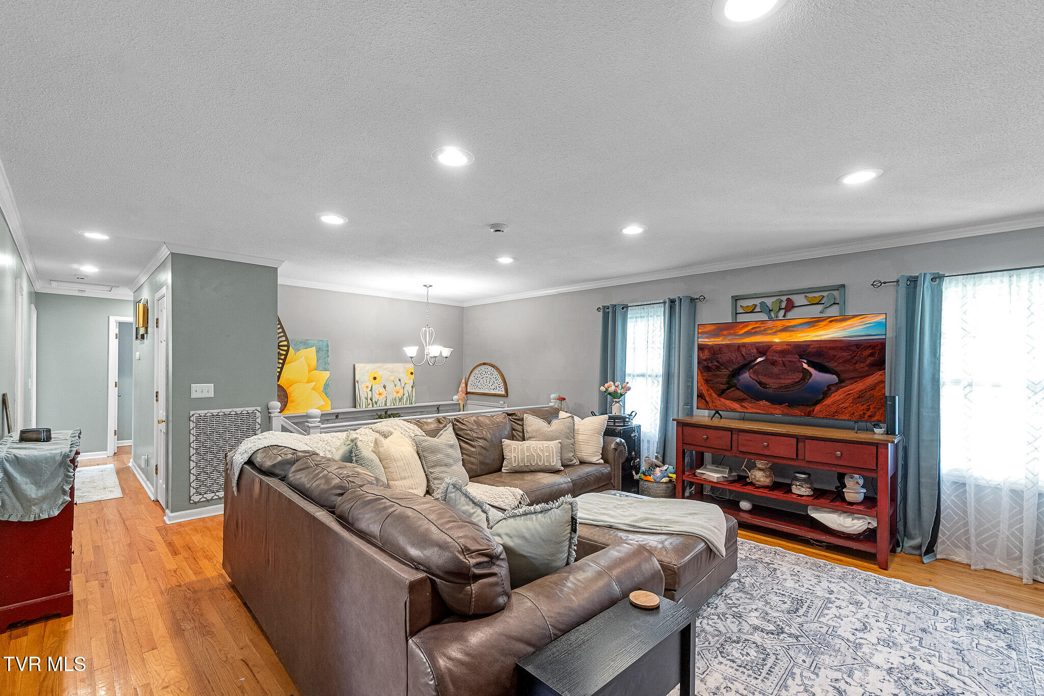 523 Ravenwood Drive, Johnson City, Tennessee image 3