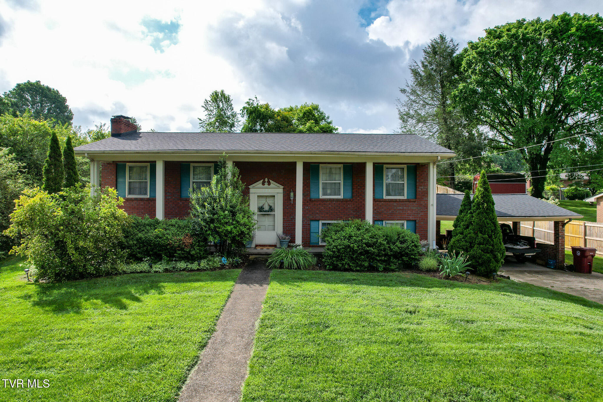 523 Ravenwood Drive, Johnson City, Tennessee image 1