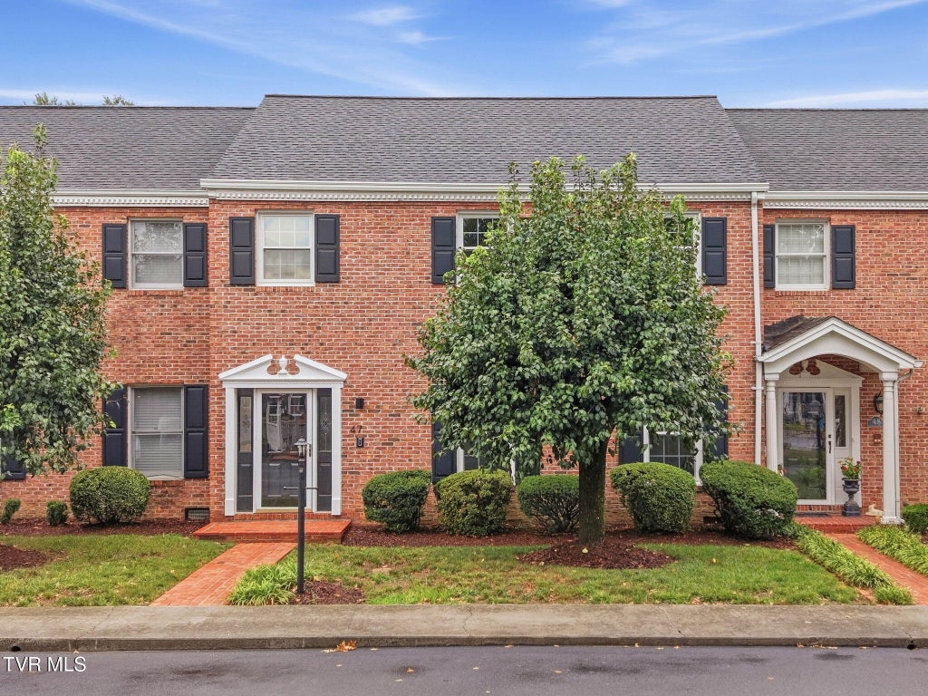 Photo of 2734 Oakland Avenue #E47, Johnson City, TN 37601 (MLS # 10001317)